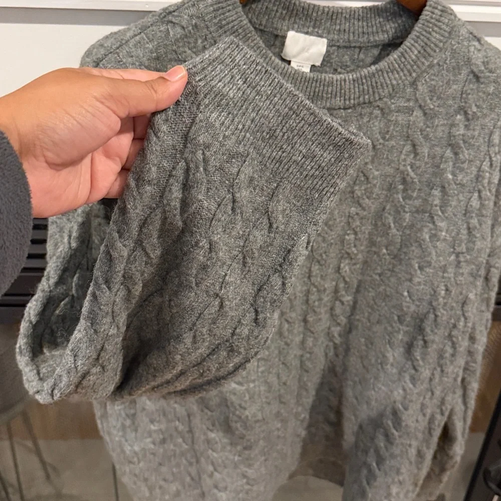H&M XL grey sweater - Picture 4 of 4